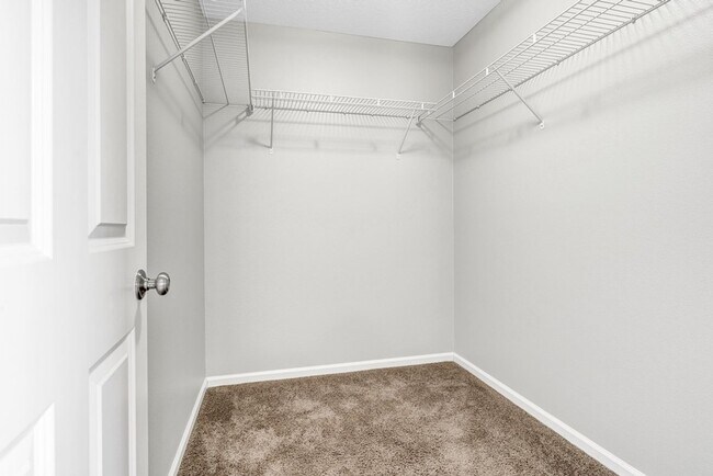 Building Photo - Summerland Twinhomes