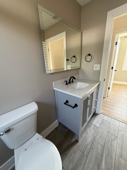 Building Photo - 5102 W Belden St