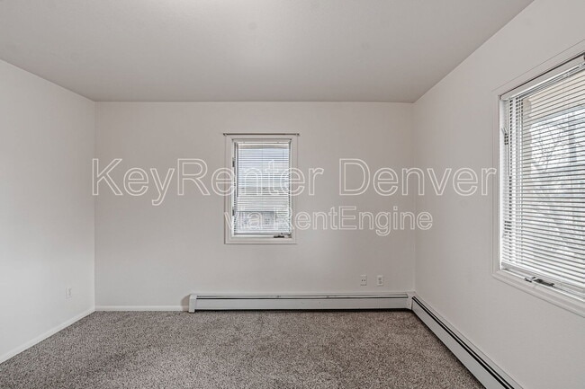 Building Photo - 990 Beech St