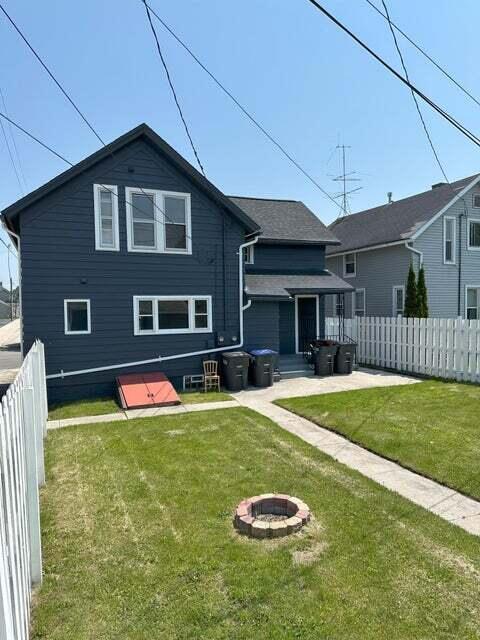 Building Photo - 1720 S 11th St