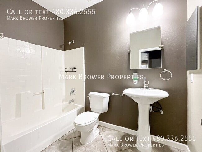 Building Photo - 11878 N 145th Ln