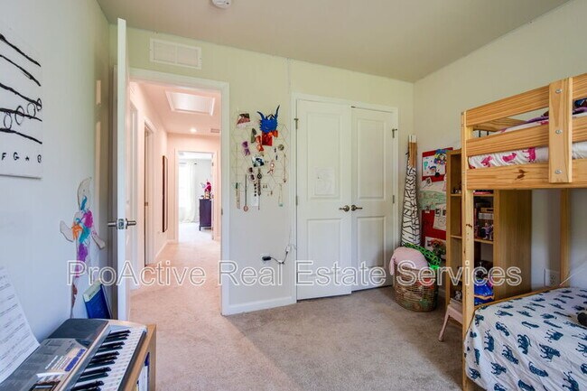 Building Photo - 317 Capeside Ct