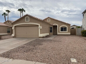 Building Photo - 861 E Glenmere Dr