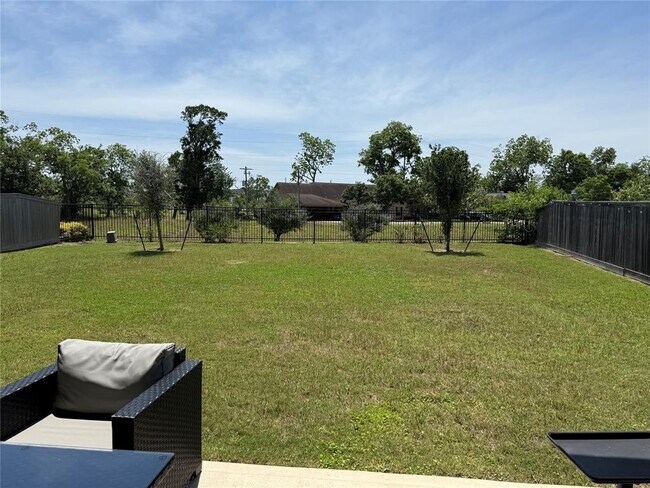 Building Photo - 24111 Ayers Smith Trl