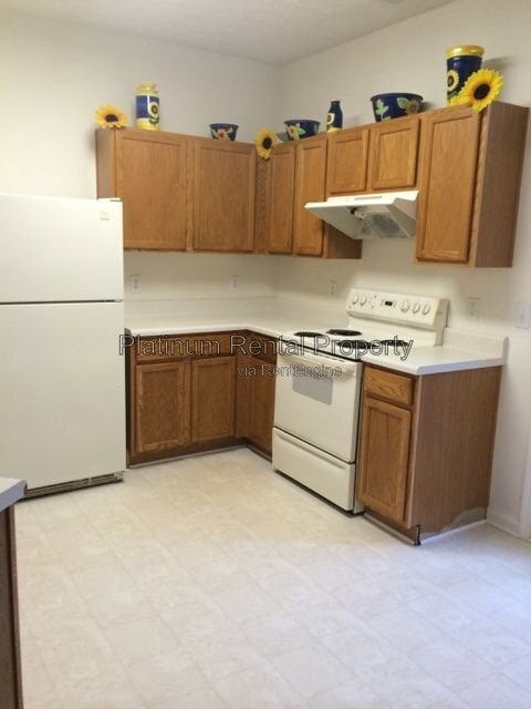 Building Photo - 244 Village Square Dr