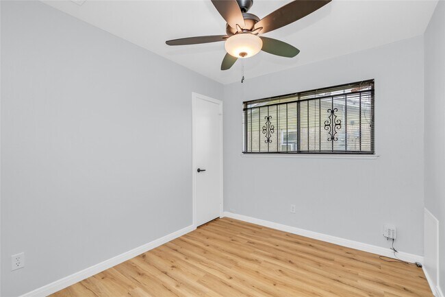 Building Photo - 11018 Long Gate Dr