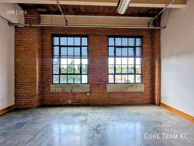 Building Photo - 382 W 22nd St