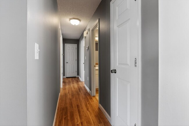 Building Photo - 4799 Coronado Cir