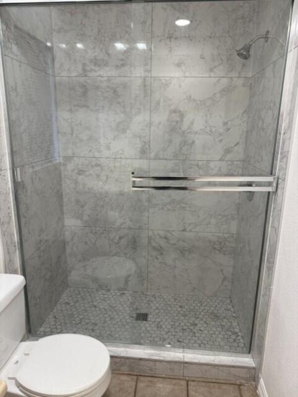 Building Photo - 45 Lakeview Cir