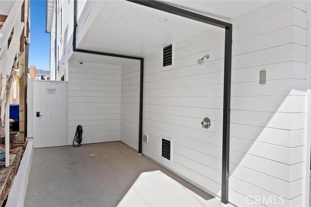 Building Photo - 309 Crest Dr