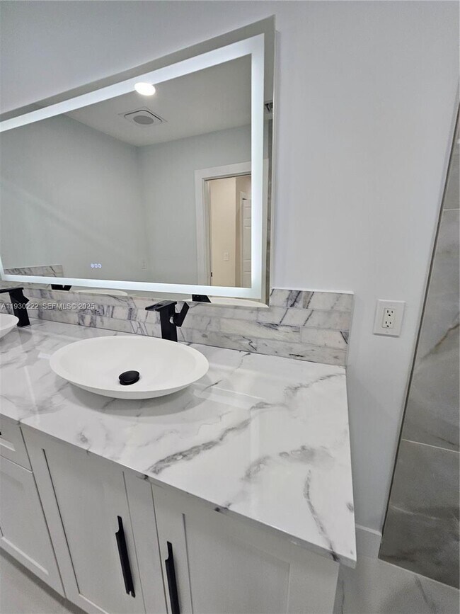 Building Photo - 4 Alford Ct