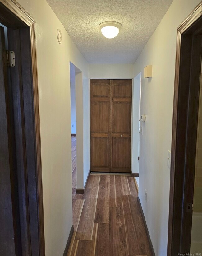 Building Photo - 338 Dunfey Ln