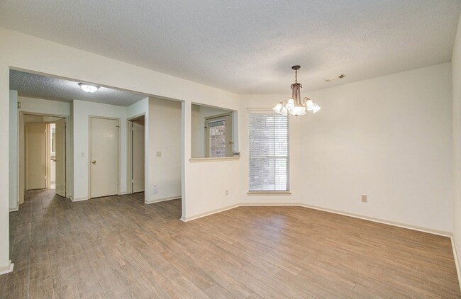 Building Photo - 35 Cottage Grove Pl