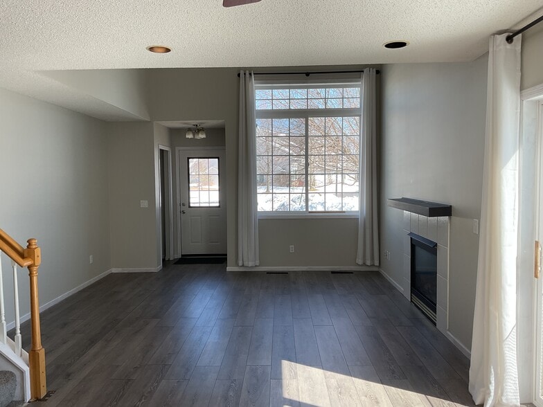 Living Room - 17366 River Birch Pl