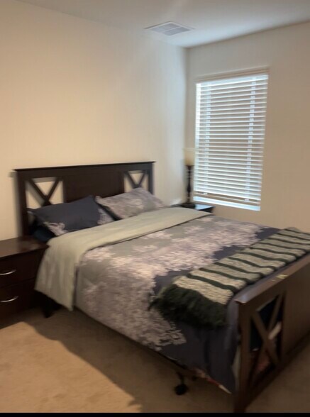 Building Photo - 923 Antelope Trl