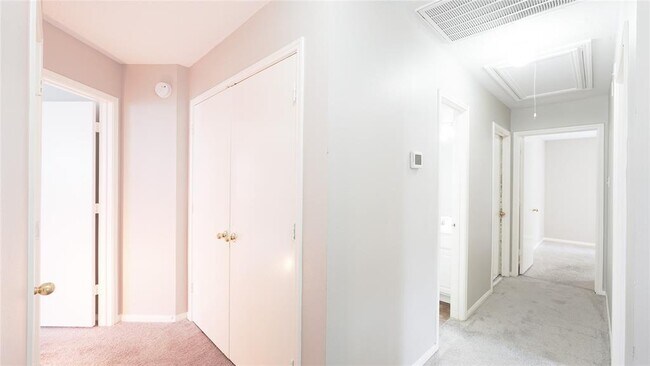 Building Photo - 2603 Desert Sage Dr