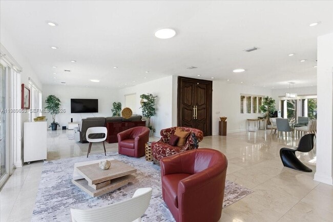 Building Photo - 1249 Biscaya Dr