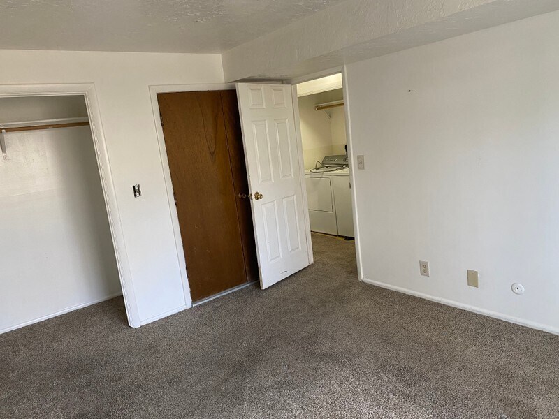 Building Photo - 2340 N 250 W