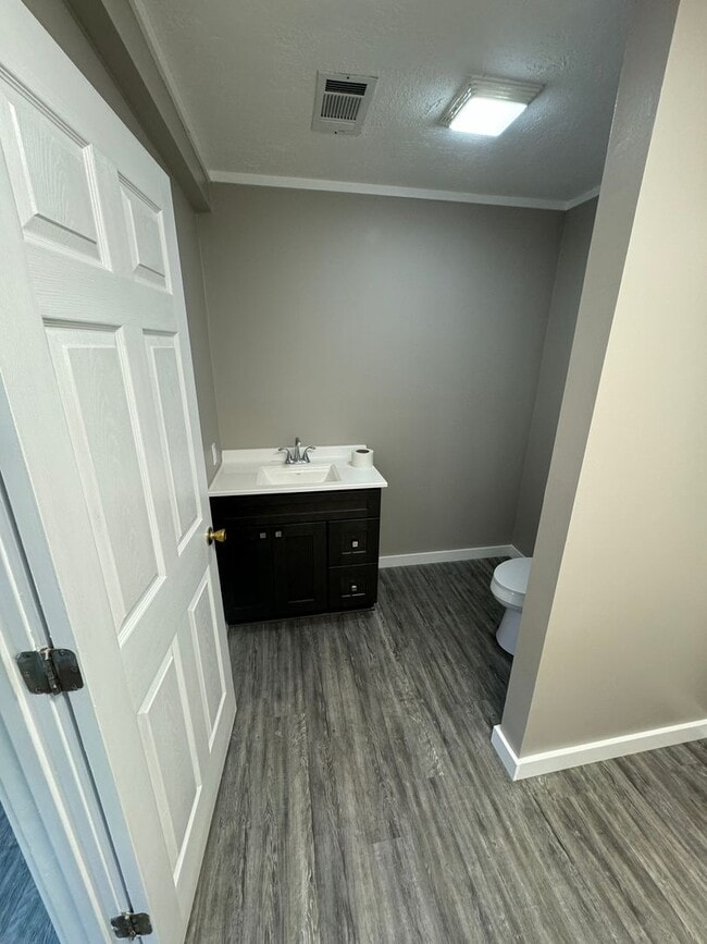 Building Photo - Cozy Home in the Heart of Martin