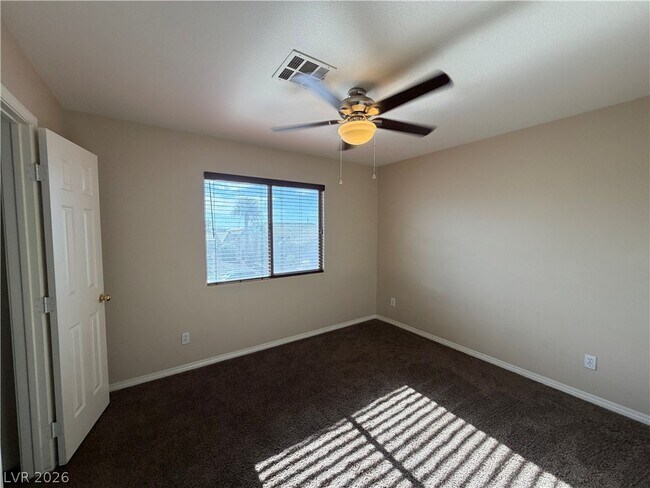 Building Photo - 7613 Roop St