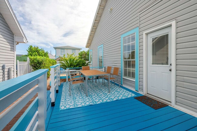 Building Photo - 4431 Luke Ave