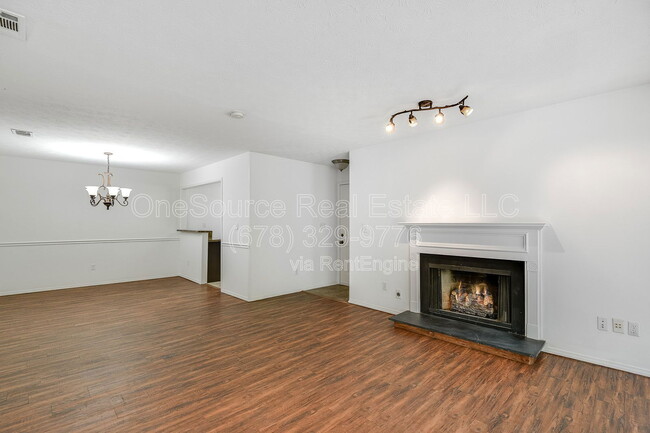 Building Photo - 1210 Augusta Dr