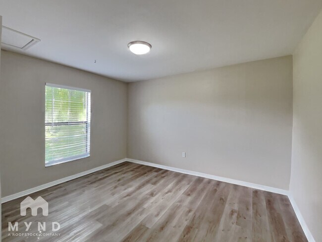 Building Photo - 809 Toledo Ct