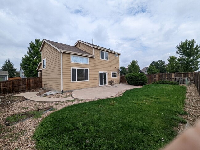 Building Photo - Gorgeous 2 Story 3 Bedroom 2.5 Baths in Dacono For Rent