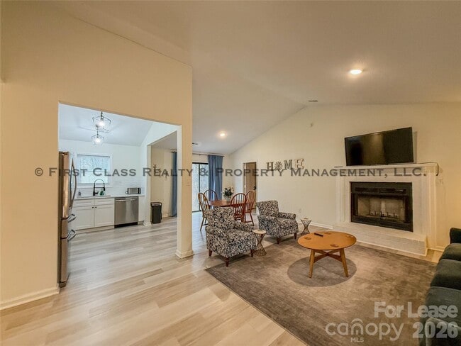 Building Photo - 5819 Woodrock Ct