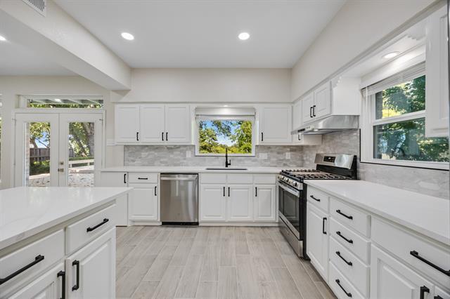 Building Photo - 2325 Clearview Ct