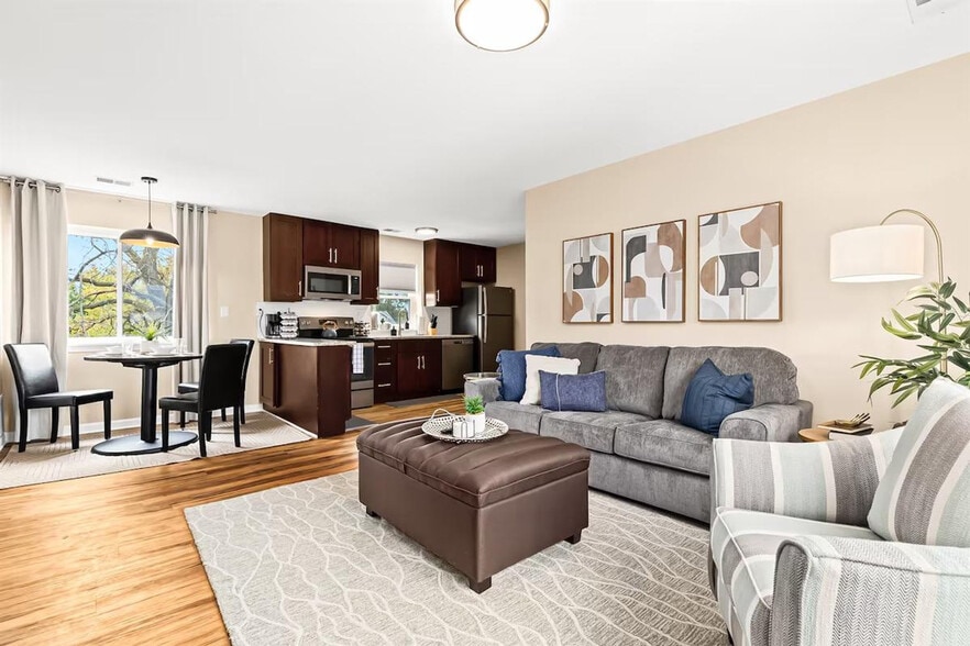 Building Photo - 18377 Sharon Ln