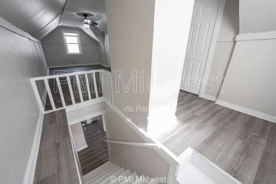 Building Photo - 1415 W Pruitt St