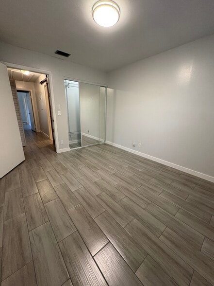 Building Photo - 51 Meadows Dr