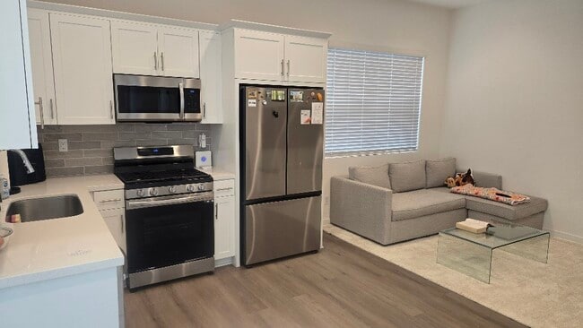 Building Photo - 2456 E Encanto Pso