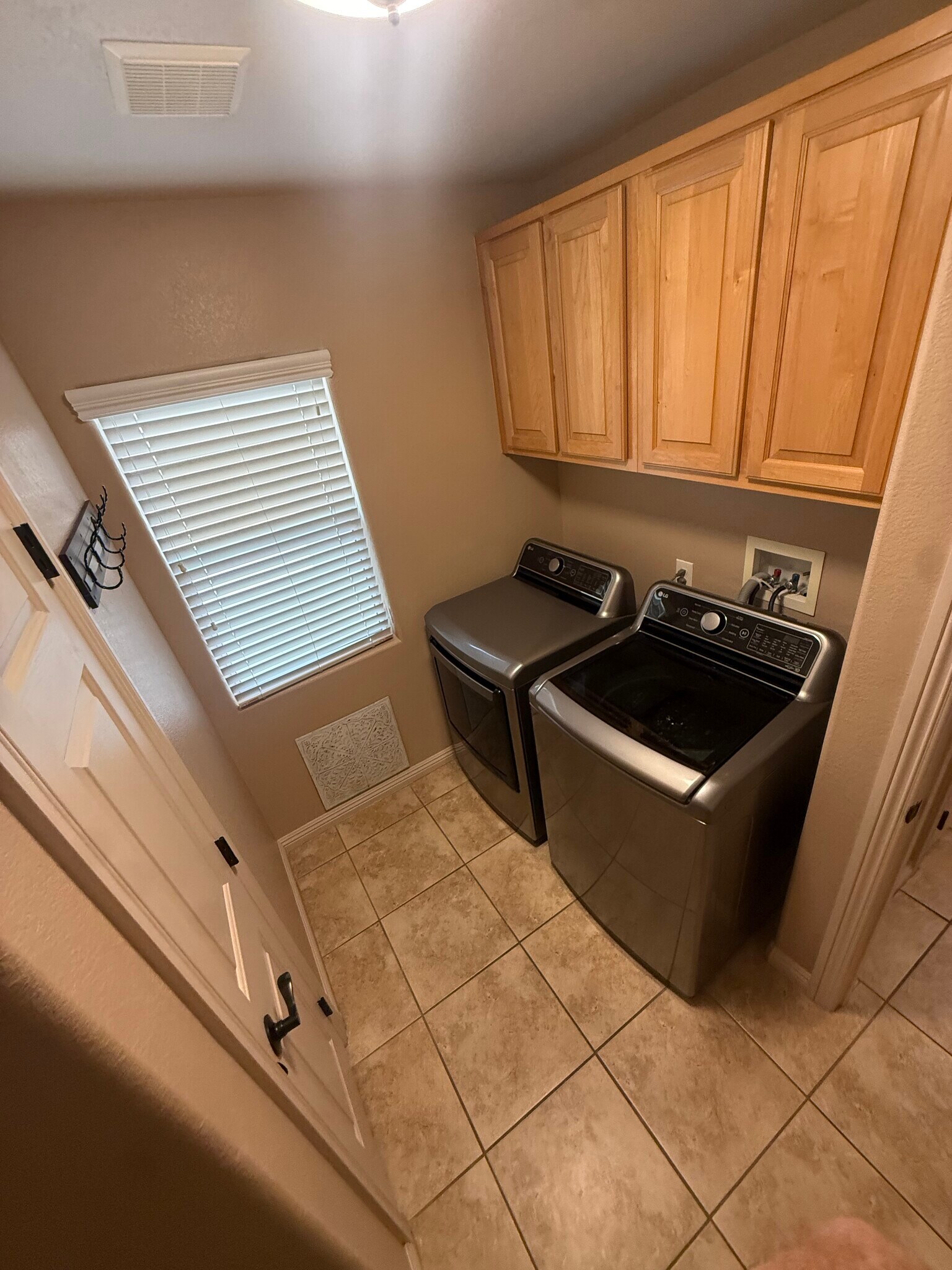 Building Photo - 4420 Meadowlark Wing Way