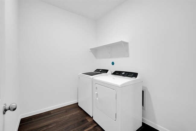 Building Photo - 14403 Cedar Ledge Ln