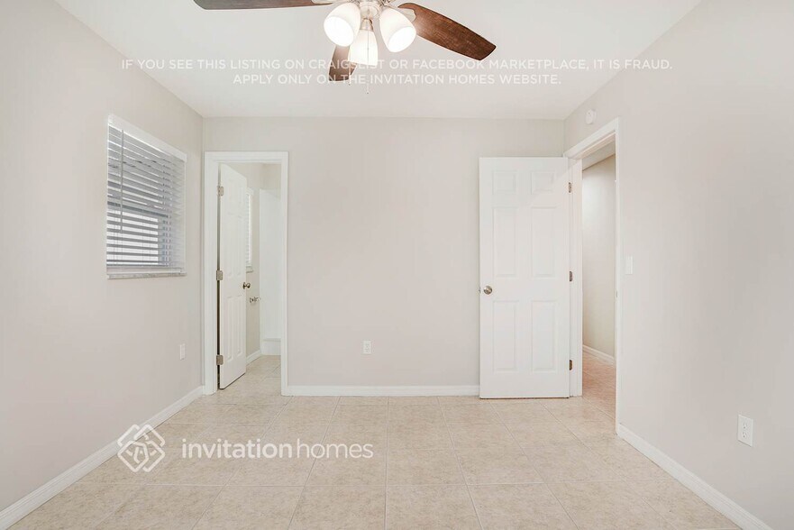 Building Photo - 6146 Balboa Dr