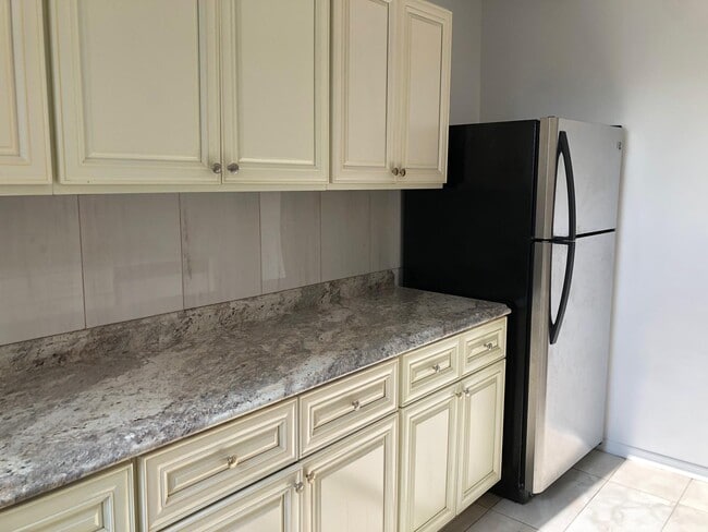 Building Photo - 10025 Queens Blvd