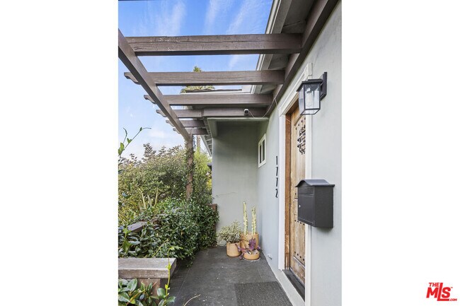 Building Photo - 1772 Orange Grv Ave