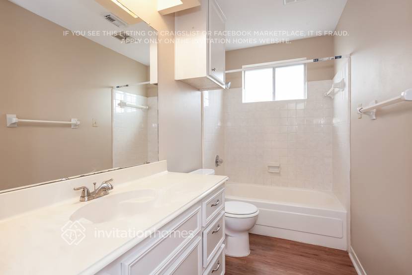 Building Photo - 527 Shealy St