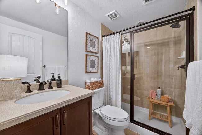 Building Photo - "Spacious 5-Bedroom Retreat on South Quantock Way - Perfectly Designed for Comfort and Style!"  A...