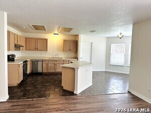 Building Photo - 814 Empresario Dr