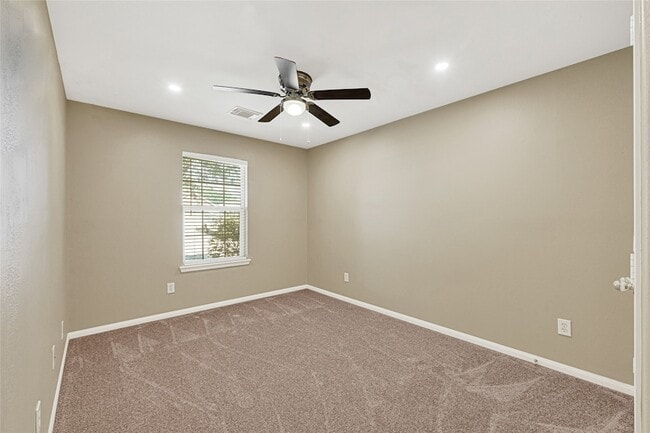 Building Photo - 18819 Forest Deer Rd