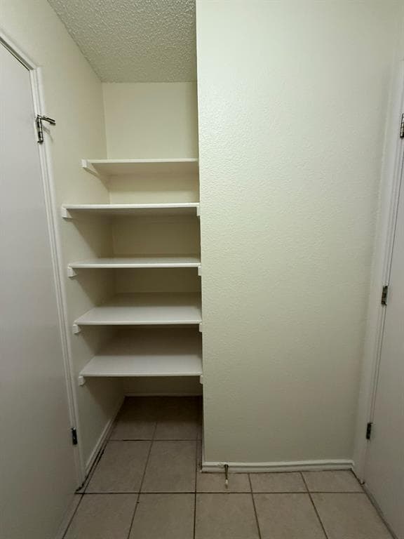 Building Photo - 2304 Granberry Dr