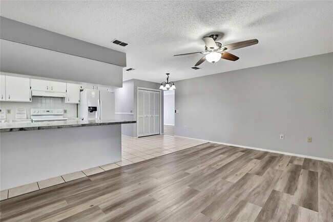 Building Photo - 2453 Keeport Dr