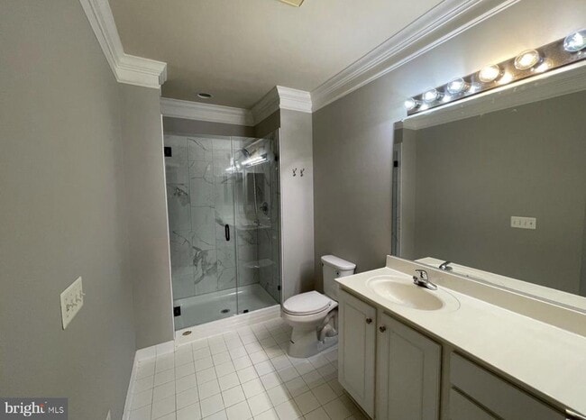 Building Photo - 5801 Clipper Ln