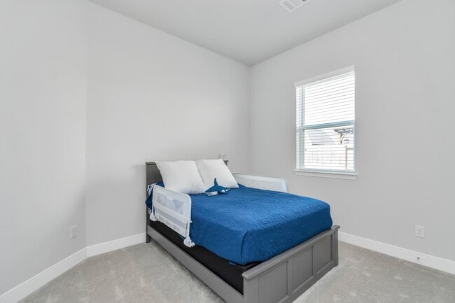 Building Photo - 28646 Monarch Cliffs Dr