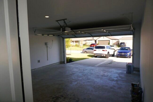 Building Photo - 16803 Great Stable Wy