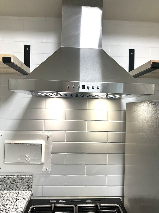 Building Photo - 2629 N Hampden Ct