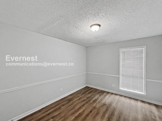 Building Photo - 760 Hackberry Dr